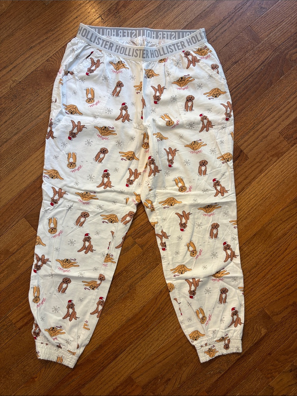 Women’s Hollister White Dog Print Pajama Joggers